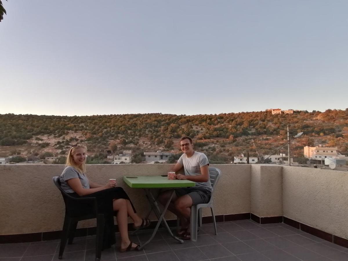 Mhna Guest House Ajloun Ngoại thất bức ảnh